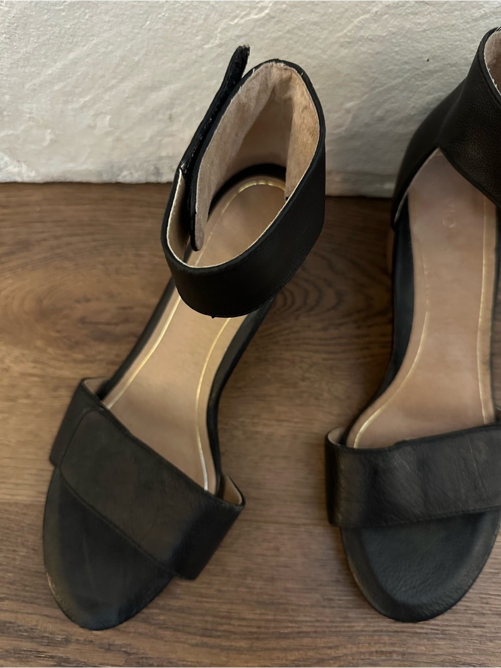 Vionic Solana Black Calf Sandal, Size 8.5 - Picture 6 of 7